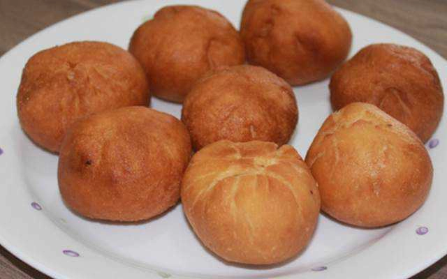 Ăn vặt Bánh Bao Chiên Chú Hoàng