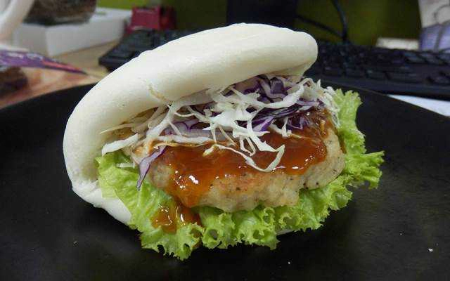Ăn vặt Bánh Bao Kẹp