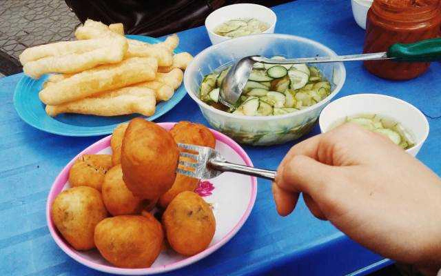 Ăn vặt Bánh Bao Mặn Quẩy Nóng & Cơm - Trần Phú