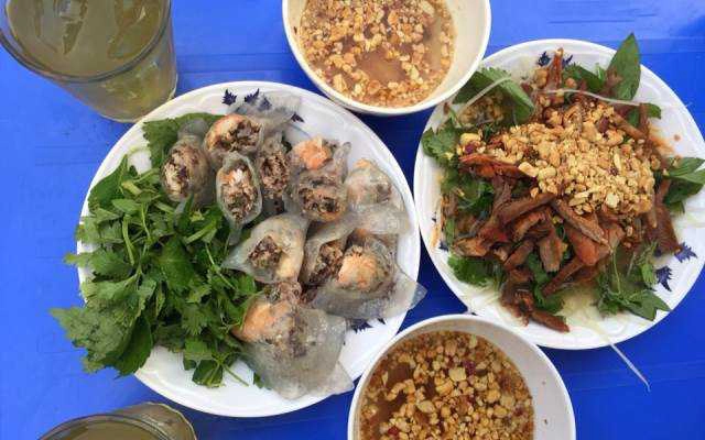 Ăn vặt Bánh Bột Lọc & Nộm Bò Khô - Thành Công