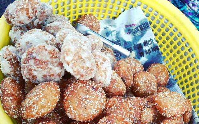 Ăn vặt Bánh Cam Đường - Chợ Xóm Mới