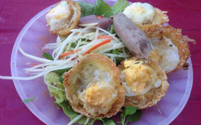 Ăn vặt Bánh Căn Cô Bé