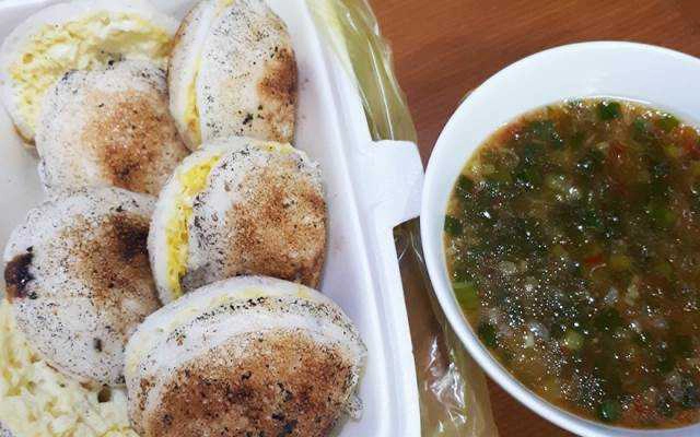 Ăn vặt Bánh Căn Cô Hương
