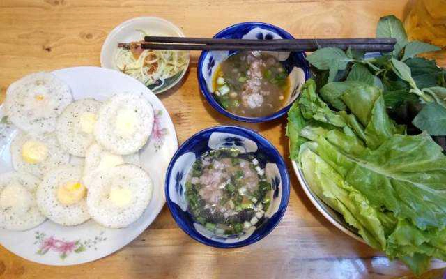 Ăn vặt Bánh Căn Đà Lạt