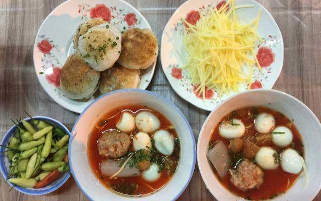 Ăn vặt Bánh Căn Lân Nguyệt - Hải Thượng Lãn Ông