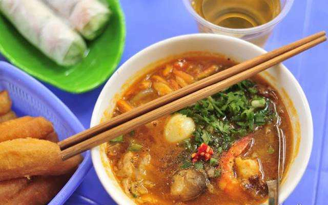 Ăn vặt Bánh Canh Ghẹ Út Còi