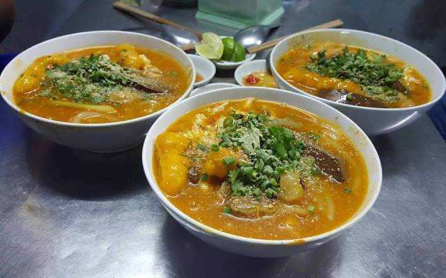 Ăn vặt Bánh Canh Hẻm - Phạm Văn Chí