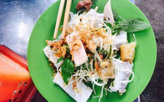 Ăn vặt Bánh Cuốn Bình Dân