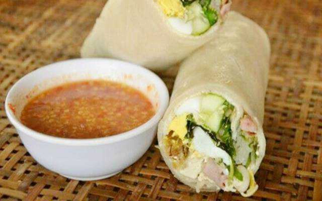 Ăn vặt Bánh Cuốn Bình Định