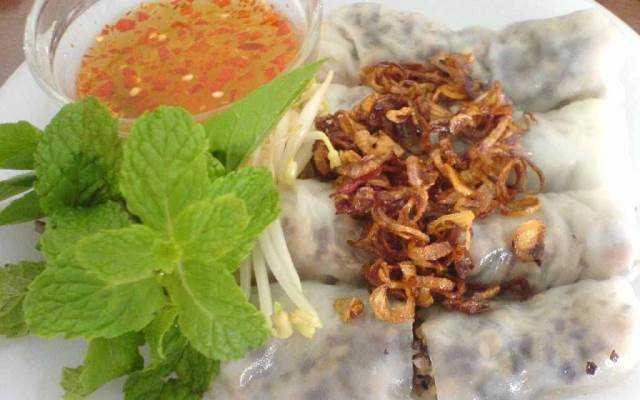 Ăn vặt Bánh Cuốn Vỉa Hè - Lý Thường Kiệt
