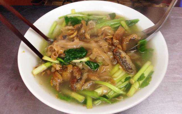 Ăn vặt Bánh Đa Cá