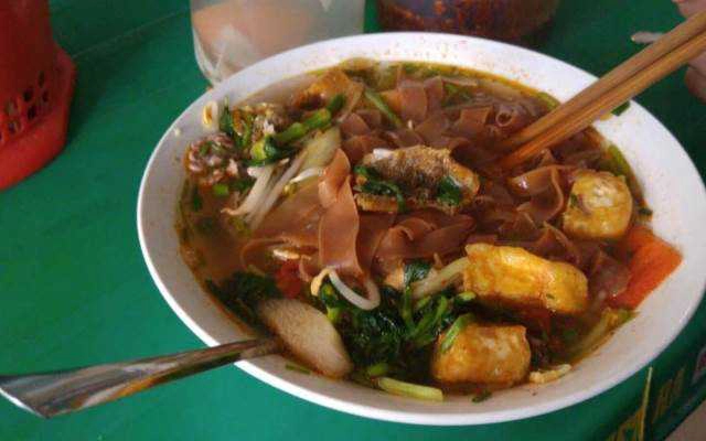 Ăn vặt Bánh Đa Cua - Đại Học Thủy Lợi