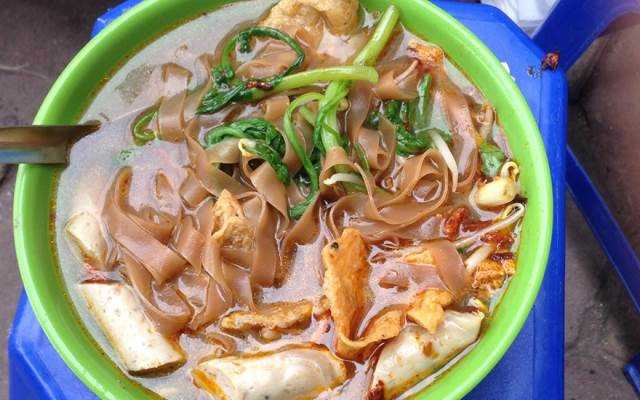 Ăn vặt Bánh Đa Cua - Trần Khát Chân