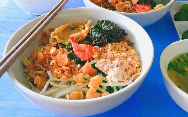 Ăn vặt Bánh Đa Cua - Tuy An