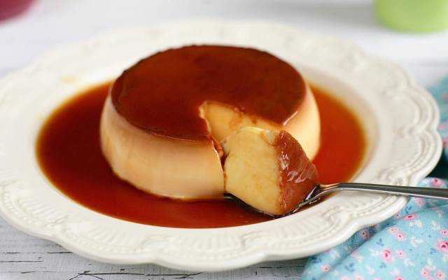 Ăn vặt Bánh Flan - Cô Giang