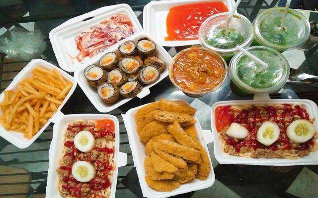 Ăn vặt Bánh Gà Thần Thánh - 172 Hồng Mai