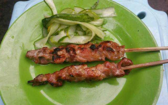 Ăn vặt Bánh Giò & Thịt Xiên Nướng - Yên Phụ