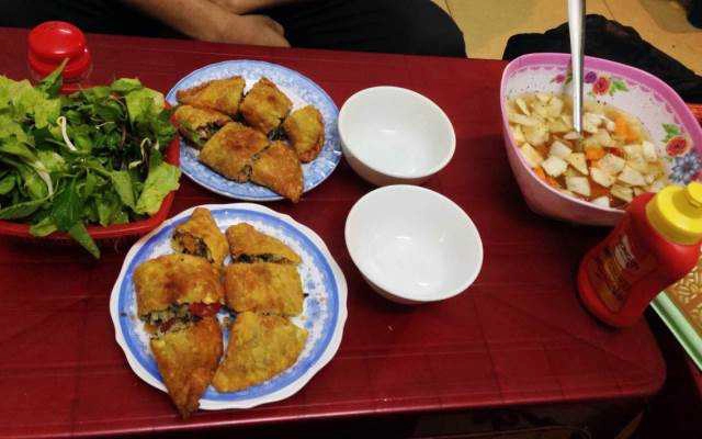 Ăn vặt Bánh Gối Oanh Oanh - Đê La Thành