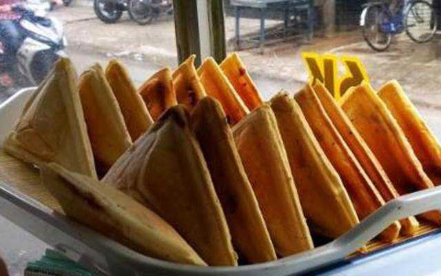 Ăn vặt Bánh Hot Dog - Xóm Chiếu