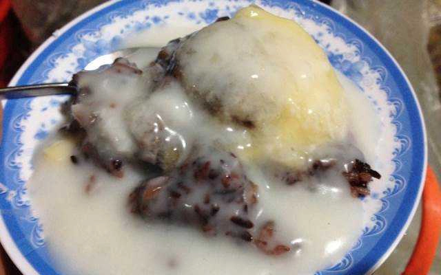 Ăn vặt Bánh Ít Trần & Xôi Nếp Than - Chợ Mỹ Tho