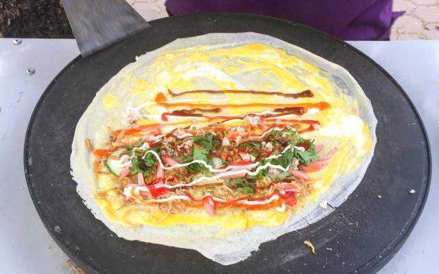 Ăn vặt Bánh Kếp Thái - Chùa Láng