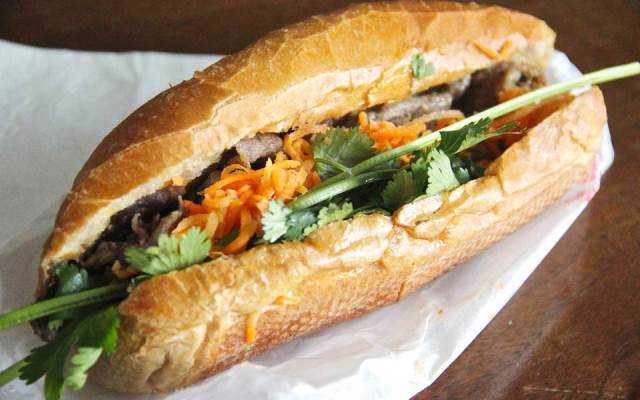 Ăn vặt Bánh Mì Bà Được