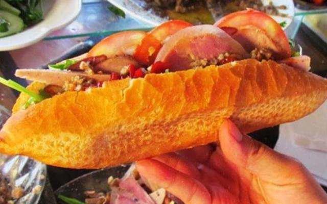 Ăn vặt Bánh Mì Bảo Quốc