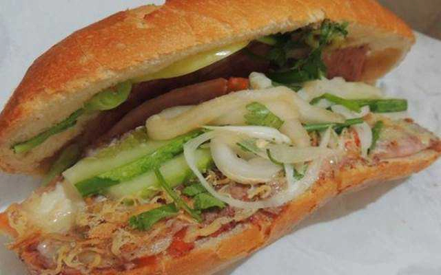 Ăn vặt Bánh Mì, Bún Xào & Cafe