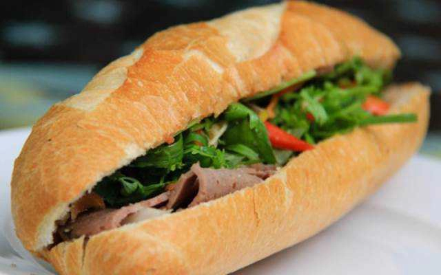 Ăn vặt Bánh Mì Chả Bò