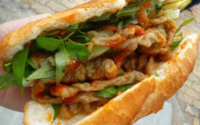 Ăn vặt Bánh Mì Chả Cá Baku