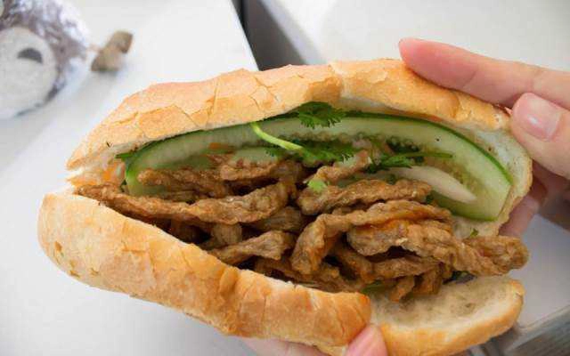 Ăn vặt Bánh Mì Chả Cá Thu Cao Cấp Vũng Tàu