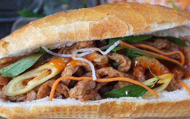 Ăn vặt Bánh Mì Chả Cá TiTi