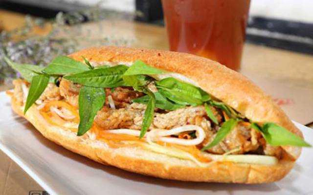 Ăn vặt Bánh Mì Chả Cá