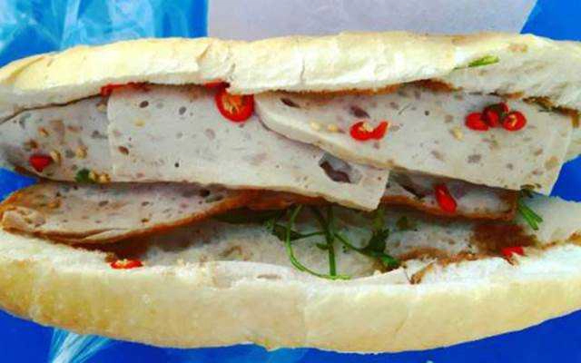 Ăn vặt Bánh Mì Chả Giò