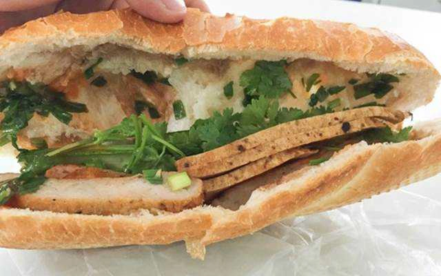 Ăn vặt Bánh Mì Chả