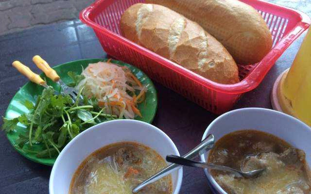 Ăn vặt Bánh Mì Chấm Bảy Quán