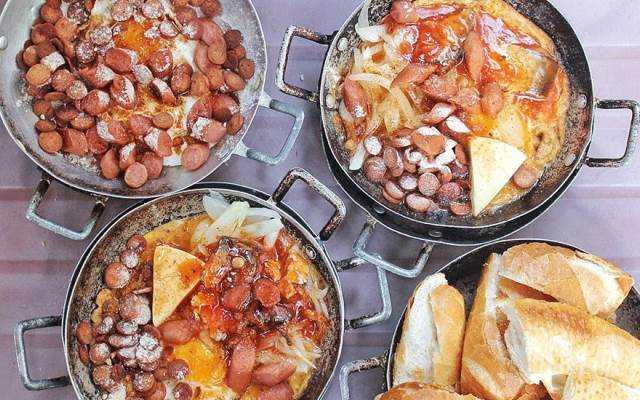 Ăn vặt Bánh Mì Chảo Cô Lệ - Nguyễn Thiện Thuật