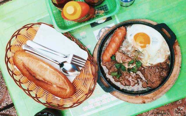 Ăn vặt Bánh Mì Chảo Đà Nẵng