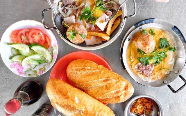 Ăn vặt Bánh Mì Chảo - Trần Huy Liệu