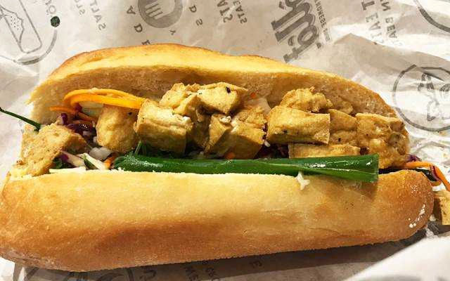 Ăn vặt Bánh Mì Chay - Hai Bà Trưng