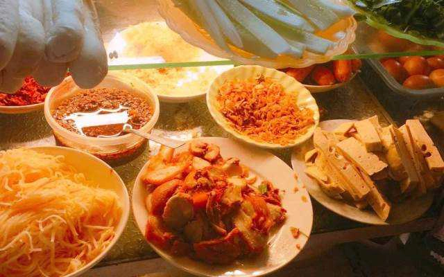 Ăn vặt Bánh Mì Chị Lập