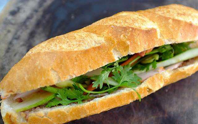 Ăn vặt Bánh Mì Chú Khánh