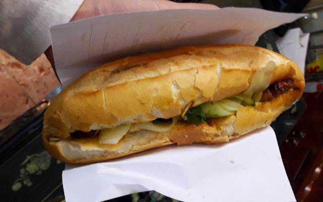 Ăn vặt Bánh Mì Cô Chi