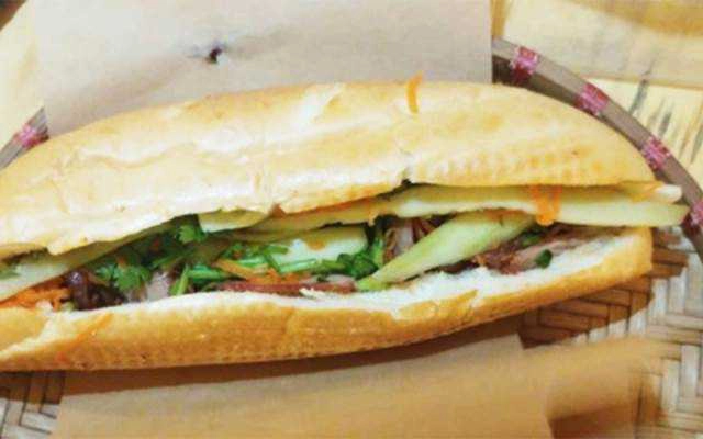 Ăn vặt Bánh Mì Cô Hạnh