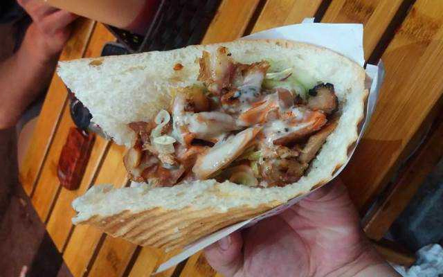 Ăn vặt Bánh Mì Doner Kebab & Trà Thái - Quán Thánh