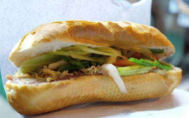 Ăn vặt Bánh Mì - Đường 31 Tháng 3