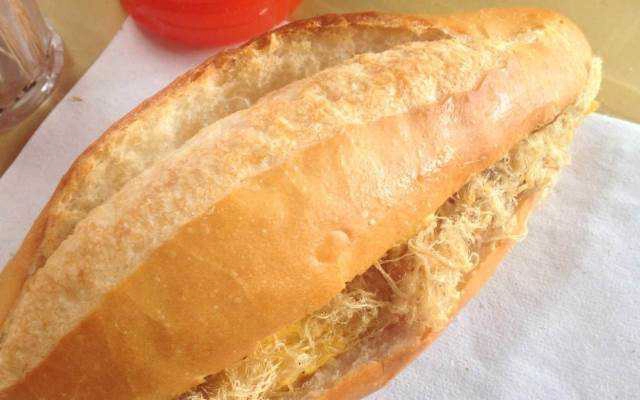 Ăn vặt Bánh Mì Dương Đông