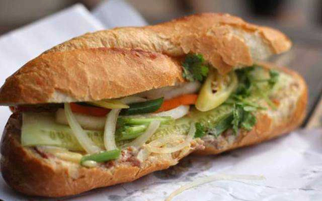 Ăn vặt Bánh Mì Hà Nội - Đường Số 11