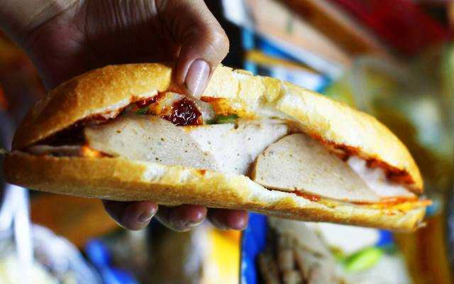 Ăn vặt Bánh Mì Hạnh Phúc - Tân Mai
