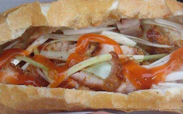 Ăn vặt Bánh Mì Heo Quay Thúy